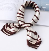 Satin head/neck scarf stripe brun